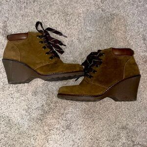 Wedge bootie